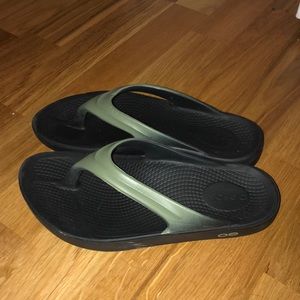 Oofos sandals